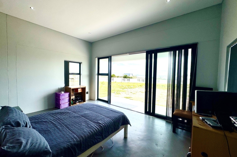 4 Bedroom Property for Sale in Olifantskop Western Cape